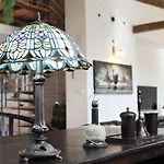 Mit Waschmaschine Und Geschirrspueler By Interhome * プラハ