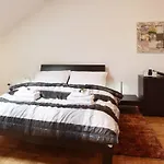 Mit Waschmaschine Und Geschirrspueler By Interhome * プラハ