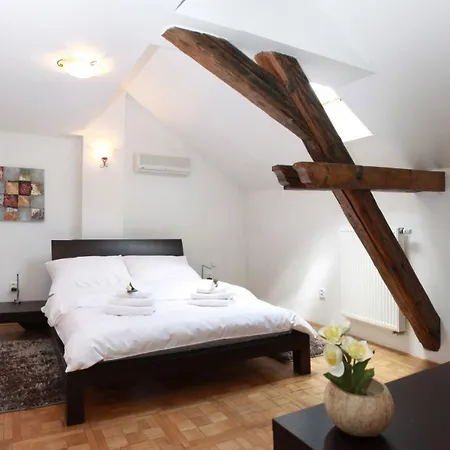 Mit Waschmaschine Und Geschirrspueler By Interhome 프라하