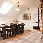 Mit Waschmaschine Und Geschirrspueler By Interhome * 布拉格